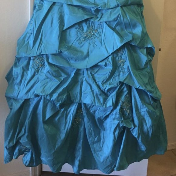 Turquoise dress with gold Rhinestones - Picture 4 of 6